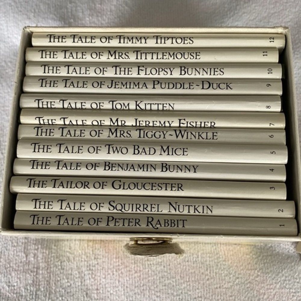The World of Peter Rabbit by Beatrix Potter Books 1-12 Box Set - Picture 3 of 5